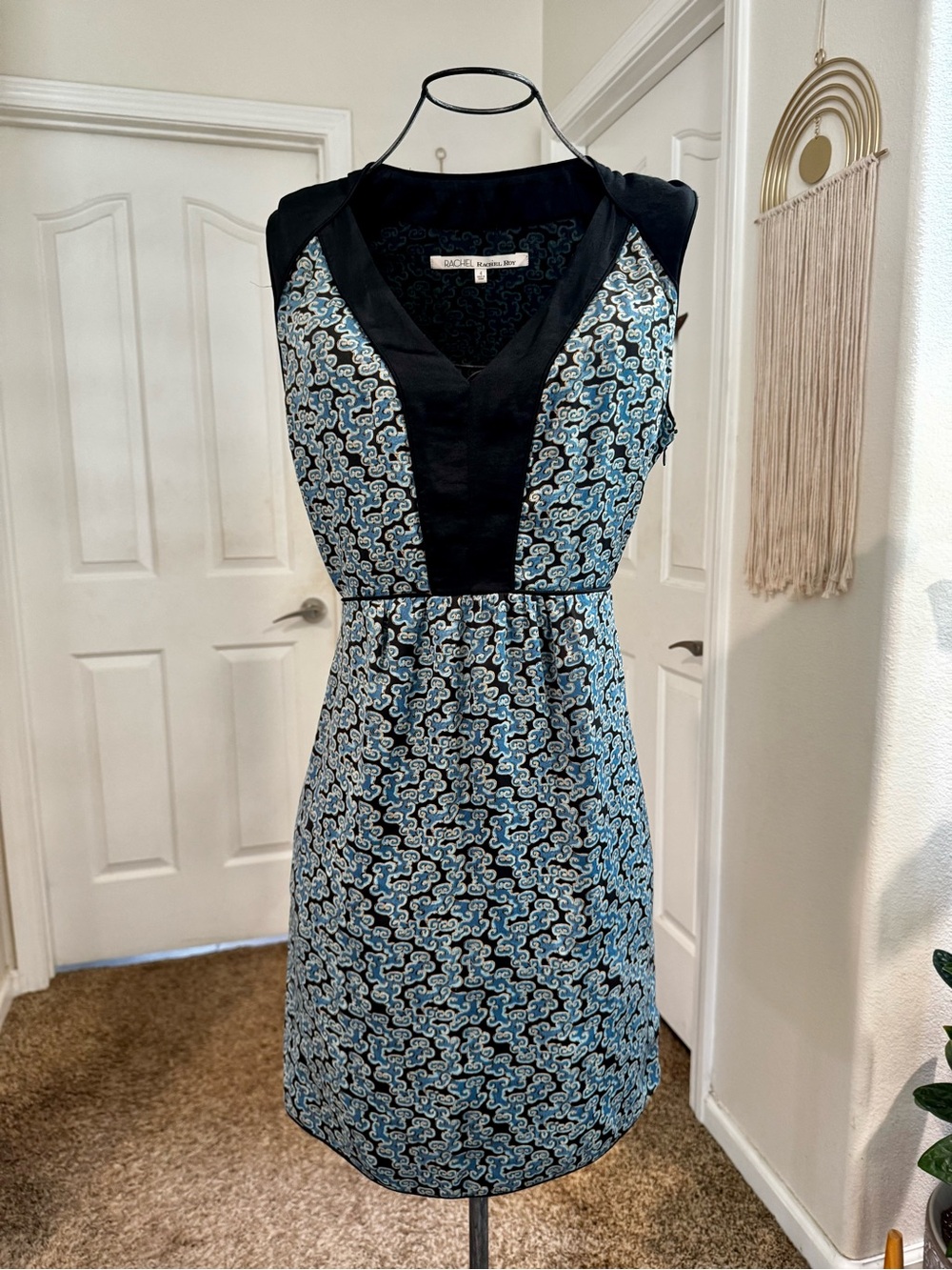 RACHEL Rachel Roy Black & Blue Patterned V-Neck Dress